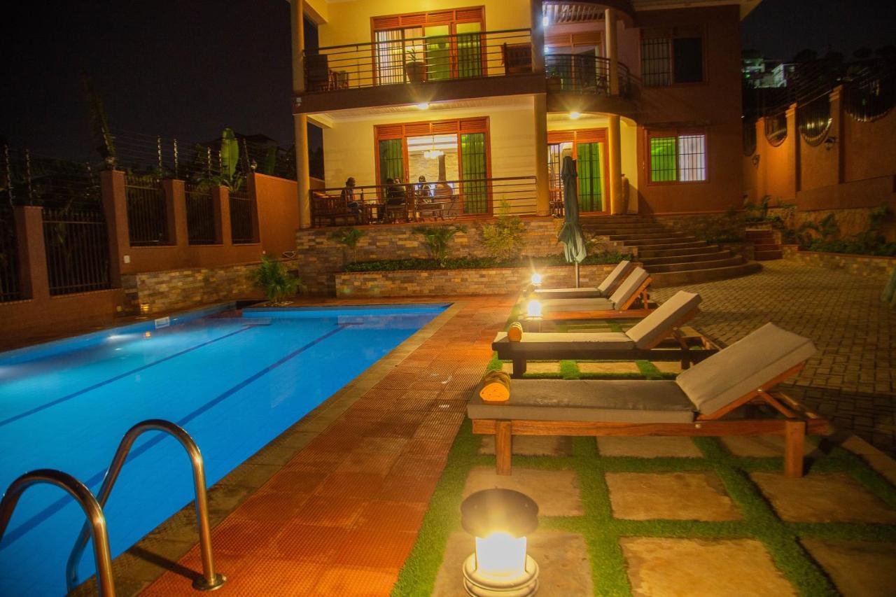 Savannah Suites Lubowa ภายนอก รูปภาพ
